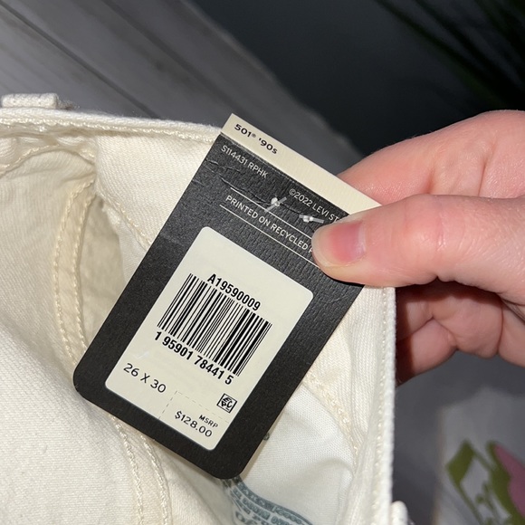 Levi’s Love Trip 501 90s Mid-Rise Button Fly Jean Stonewashed White Size 26/30 - Picture 12 of 13